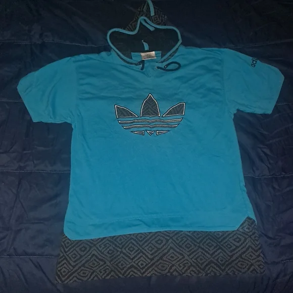 Adidas Short Sleeved Hoodie Sz.M - Picture 2 of 9